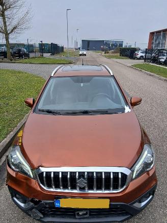 Damaged car Suzuki SX4  2017/1