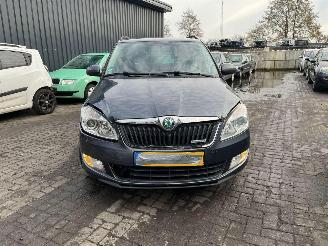 Damaged car Skoda Fabia 1.2 TDI 12V Greenline Combi/o 4Dr Diesel 1.199cc 55kW (75pk) FWD 2010-05/2014-12  CFWA 2011/3