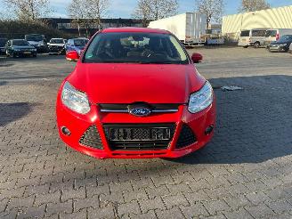 Schadeauto Ford Focus 1.0 Ti-VCT EcoBoost 12V 100 Combi/o 2013/3