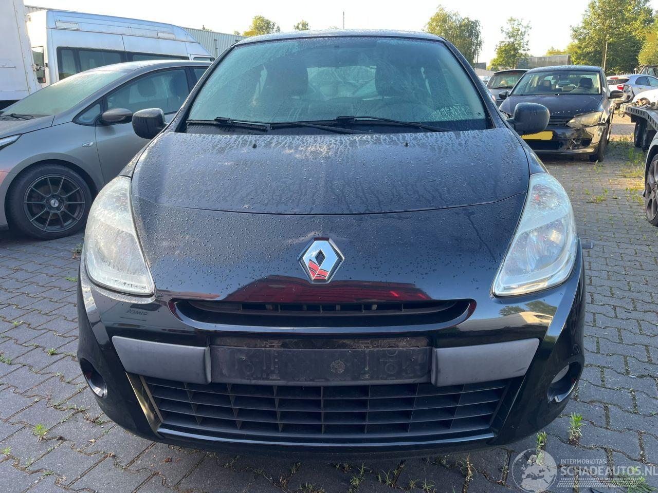 Renault Clio 1.2 16V 65 Hatchback  Benzine 1.149cc 48kW (65pk)