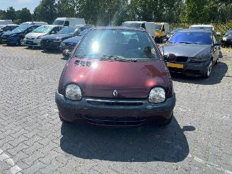 Vaurioauto  passenger cars Renault Twingo 1.2 16V Hatchback 2Dr Benzine 1 149cc 55kW 2003/1