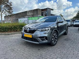 Renault Arkana E-TECH picture 2