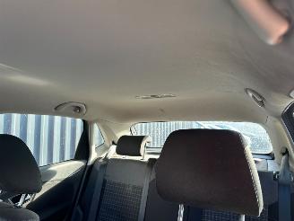 Volkswagen Polo 1.2 TSI 16V BlueMotion Technology Hatchback picture 21
