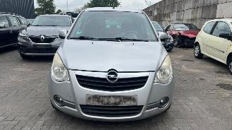 skadebil auto Opel Agila 1.2 16v 2009/10