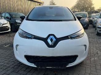 Schadeauto Renault Zoé 46kW Hatchback 4Dr Elektrisch  46kW (63pk) FWD 2012-06 (AGVYA; AGVYC) 5AM450; 5AMB4; 5AQ601 2013/9