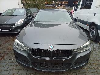 Vaurioauto  passenger cars BMW 3-serie 320i 1.6 16V EfficientDynamicsEdition Sedan 4Dr Benzine 1.598cc 125kW (170pk) 2013/8