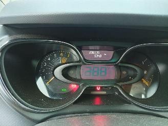 Renault Captur  picture 16