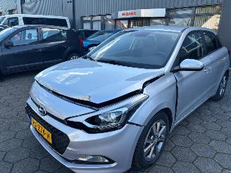 krockskadad bil auto Hyundai I-20 1.0 T-GDI 100 2017/11