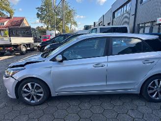 Hyundai I-20 1.0 T-GDI 100 picture 2
