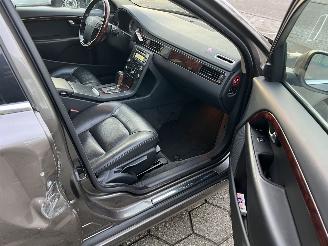 Volvo V-70 2.5T Kinetic picture 7