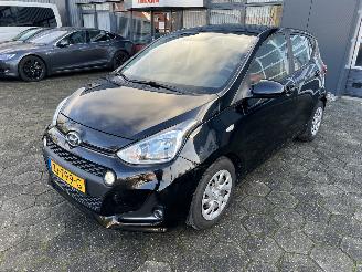 krockskadad bil auto Hyundai I-10 1.0i Comfort 2019/10