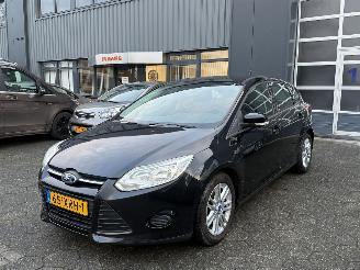 Unfallwagen Ford Focus 1.0 EcoBoost 2012/7