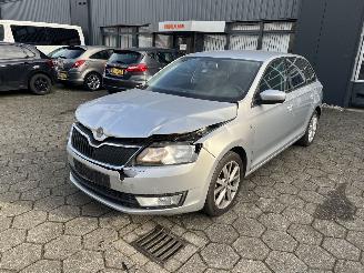 Voiture accidenté Skoda Rapid Skoda Rapid 1.2 TSI Greentech Businessline 2015/1