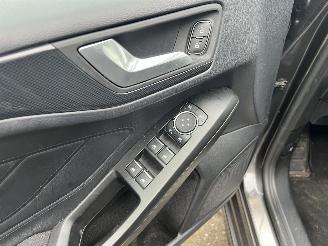 Ford Focus 1.5 Ecoboost ST-Line Vignale picture 10
