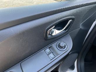 Renault Clio 0.9 TCe Authentique picture 16