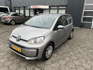 Schadeauto Volkswagen Up! 1.0 BMT Move up 2017/7