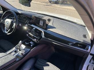 BMW 5-serie 520i High Executive picture 35