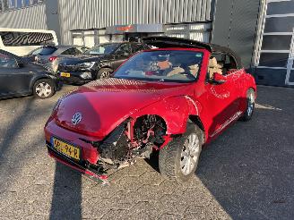 Schadeauto Volkswagen Beetle 1.2 TSI Design Bluemotion 2014/8