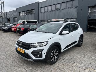 Vaurioauto  passenger cars Dacia Sandero 1.0 TCE COMFORT 2022/1