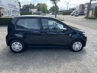Volkswagen Up! 1.0 take up! BlueMotion picture 8
