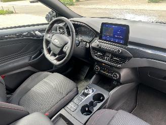Ford Focus 1.0 EcoBoost Titanium X Business picture 30