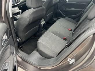 Peugeot 308 1.2E THP BLEU LEASE picture 19