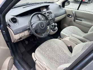 Renault Scenic 1.6-16V Privilège Comfort picture 10