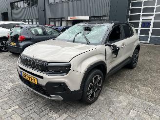 uszkodzony samochody osobowe Jeep Avenger 1.2 E-HYBRID SUMMIT 2024/1