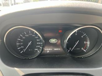 Land Rover Discovery Sport 2.0 TD4 HSE Luxury picture 28