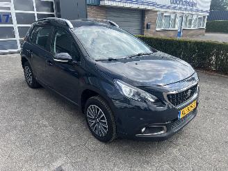 Peugeot 2008 1.2 PURETECH BLUE LION picture 9