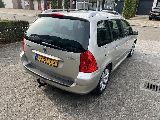 Peugeot 307 1.6-16V Pack picture 7