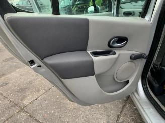 Renault Modus Modus/Grand Modus (JP), MPV, 2004 / 2012 1.6 16V picture 27