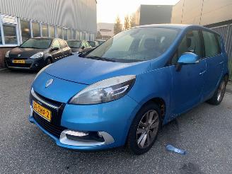skadebil auto Renault Scenic 1.2 16V TCe 115 Energy MPV  Benzine 1.197cc 85kW (116pk) FWD 2012-04/2016-09 (JZ110; JZD1J) H5F400; H5FA4 2012/11