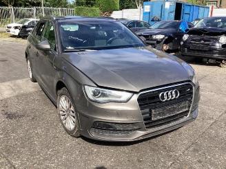Dezmembrări autoturisme Audi A3 A3 Sportback (8VA/8VF), Hatchback 5-drs, 2012 / 2020 1.4 TFSI 16V 2013/4