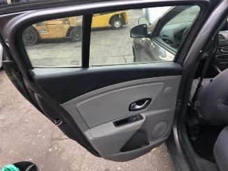 Renault Mégane Megane III Berline (BZ), Hatchback 5-drs, 2008 / 2017 1.9 dCi picture 21