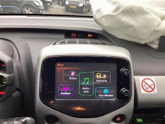 Peugeot 108 108, Hatchback, 2014 1.0 12V picture 12