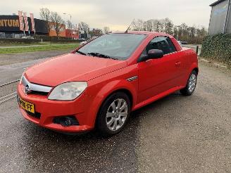 krockskadad bil auto Opel Tigra 1.4 16V Cabrio  Benzine 1.364cc 66kW (90pk) FWD 2004-06/2010-12  Z14XEP; EURO4 2006/1
