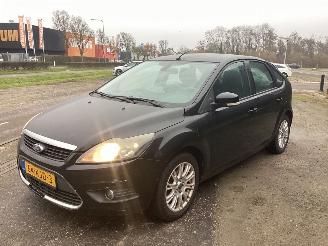 uszkodzony samochody osobowe Ford Focus 1.6 TDCi 16V 100 Hatchback  Diesel 1.560cc 74kW (101pk) FWD 2007-11/2007-12  G8DC 2009/11