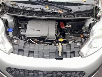 Peugeot 107 107, Hatchback, 2005 / 2014 1.0 12V picture 10