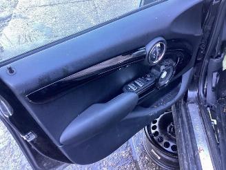 Mini Cooper S Mini (F55), Hatchback 5-drs, 2013 2.0 16V Cooper S picture 28