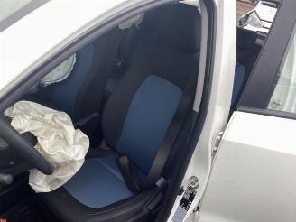 Hyundai I-10 i10 (B5), Hatchback, 2013 / 2019 1.0 12V picture 13