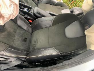 Volvo V-40 V40 (MV), Hatchback 5-drs, 2012 / 2019 1.5 T2 16V Geartronic picture 21