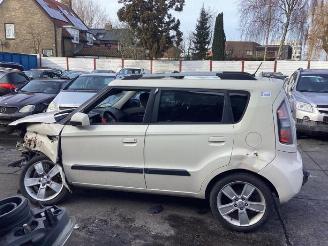 Kia Soul Soul I (AM), MPV, 2009 / 2014 1.6 CVVT 16V picture 2