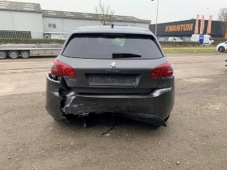 Peugeot 308 308 (L3/L8/LB/LH/LP), Hatchback 5-drs, 2013 / 2021 1.2 12V e-THP PureTech 110 picture 4