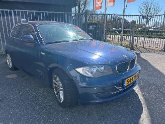 Unfallwagen BMW 1-serie 116i 2.0 16V Hatchback 2Dr Benzine 1.995cc 90kW (122pk) RWD 2008-11/2011-12 (UK31; UK32) N43B20A 2010/6