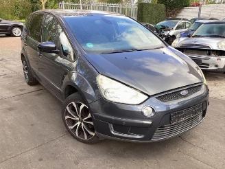 Coche siniestrado Ford S-Max S-Max (GBW), MPV, 2006 / 2014 2.0 16V 2007/8