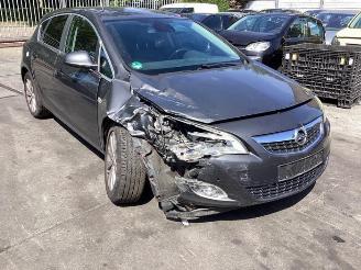 uszkodzony samochody osobowe Opel Astra Astra J (PC6/PD6/PE6/PF6), Hatchback 5-drs, 2009 / 2015 1.4 Turbo 16V 2010/12