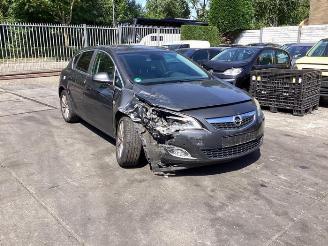 Opel Astra Astra J (PC6/PD6/PE6/PF6), Hatchback 5-drs, 2009 / 2015 1.4 Turbo 16V picture 2