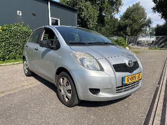 krockskadad bil auto Toyota Yaris 1.0 12V VVT-i Hatchback  Benzine 998cc 51kW (69pk) FWD 2005-08/2011-12 (KSP90) 1KRFE 2007/12