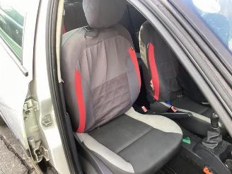 Renault Clio Clio III (BR/CR), Hatchback, 2005 / 2014 1.2 16V 75 picture 19